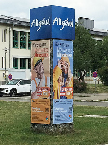 Beispiele Flyer Folder Plakat Karte Banner Logo